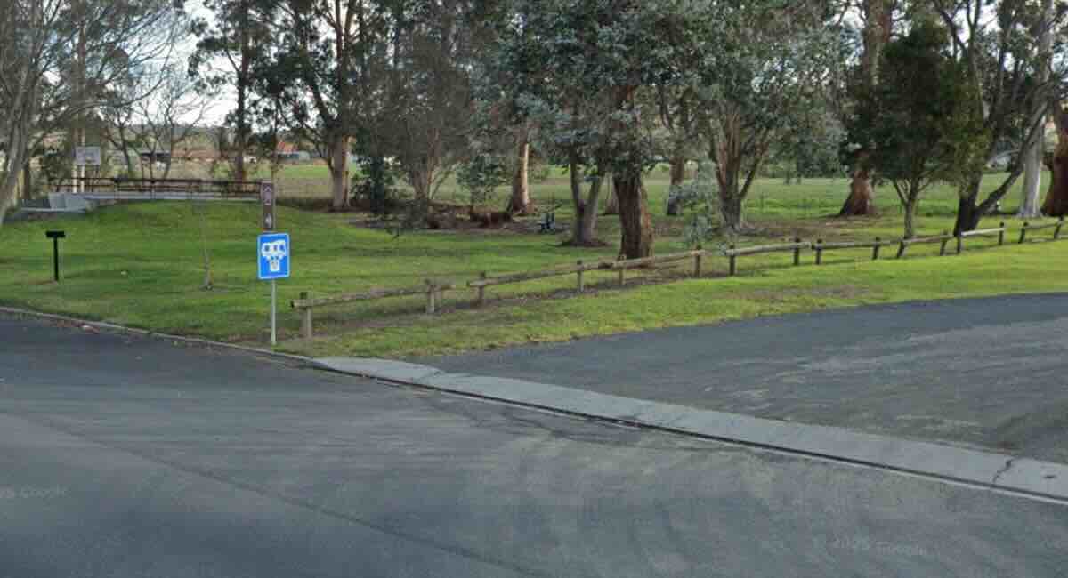 Yinnar RV Stop Dump Point