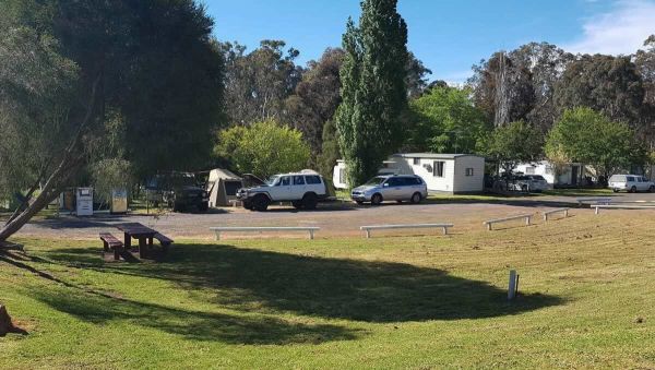 Balmoral Cafe & Caravan Park, VIC - Pet-Friendly Camping & Local Hub