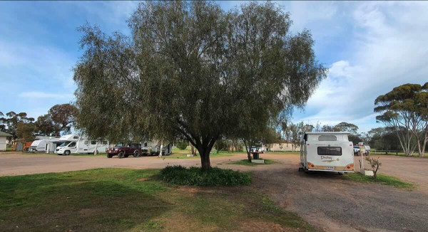 Sea Lake Recreation Reserve Caravan Park – Your Affordable Lake Tyrrell Base