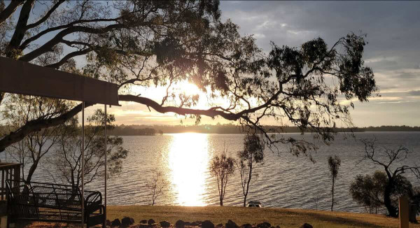 Moorabbee Lodge Caravan Park – Your Lake Eppalock Playground