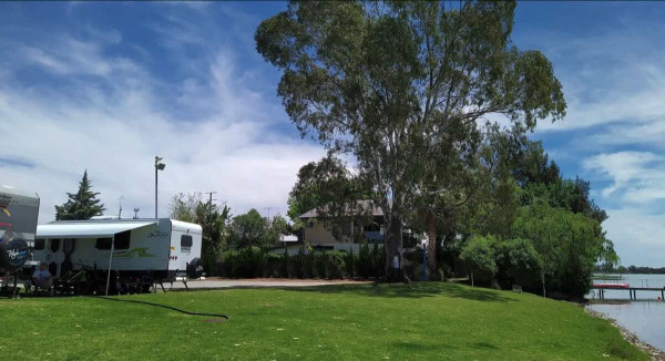 Lake Boga Caravan Park, Lakeside Fun & WWII History on the Murray