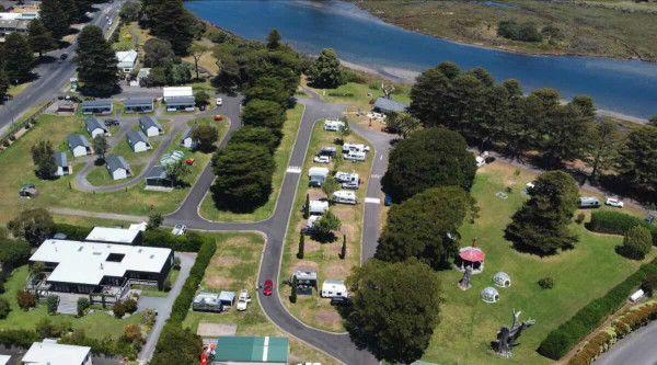 Gardens Caravan Park Port Fairy, Historic Riverfront Holiday