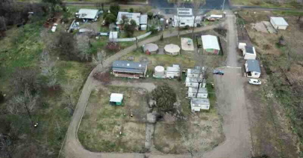 Corryong Caravan Park – In the Land of the High Country Legend