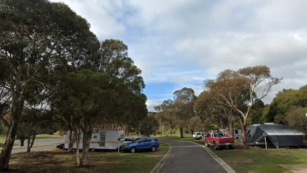 Browns Water Holes Caravan Park – Tranquil Lismore VIC Camping