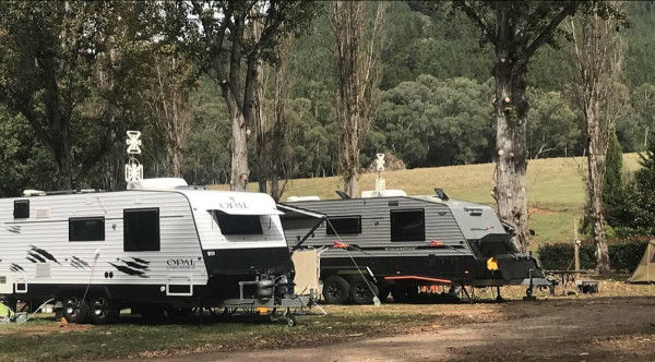 Bright Cabin and Caravan Park – Riverside Camping in Victoria’s High Country