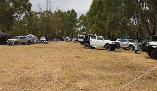 Bourkes Beach No. 3 – Peaceful Bush Camping on the Murray River