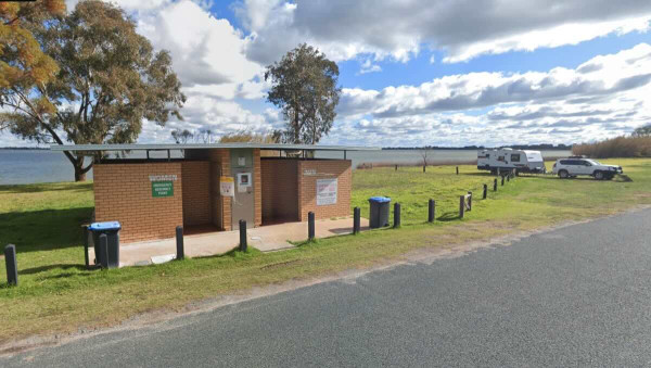 Lake Boga Camp Ground (Caravan Park), Lakeside VIC Accommodation