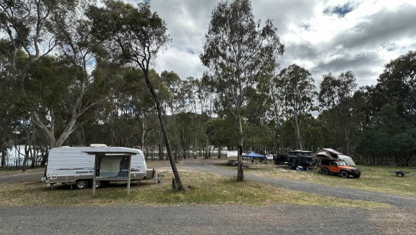 The Orchard Campground, Lakeside Camping & Boating at Lake Eildon