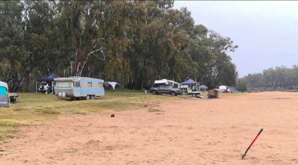 Weiss Beach – Free, Pet-Friendly Camping on a Murray River Oasis