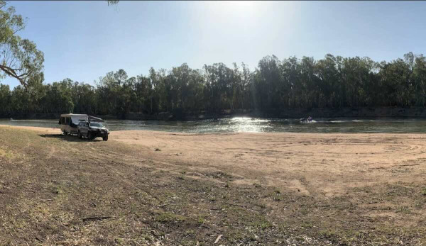 Wilsons Beach (Cobram Regional Park) – Secluded River Camping Opposite Historic Tocumwal