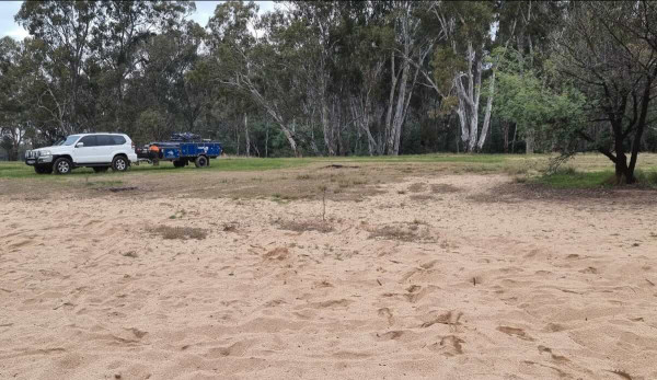 Zinettis Beach Number One – Secluded Riverfront Camping in Yarrawonga Regional Park