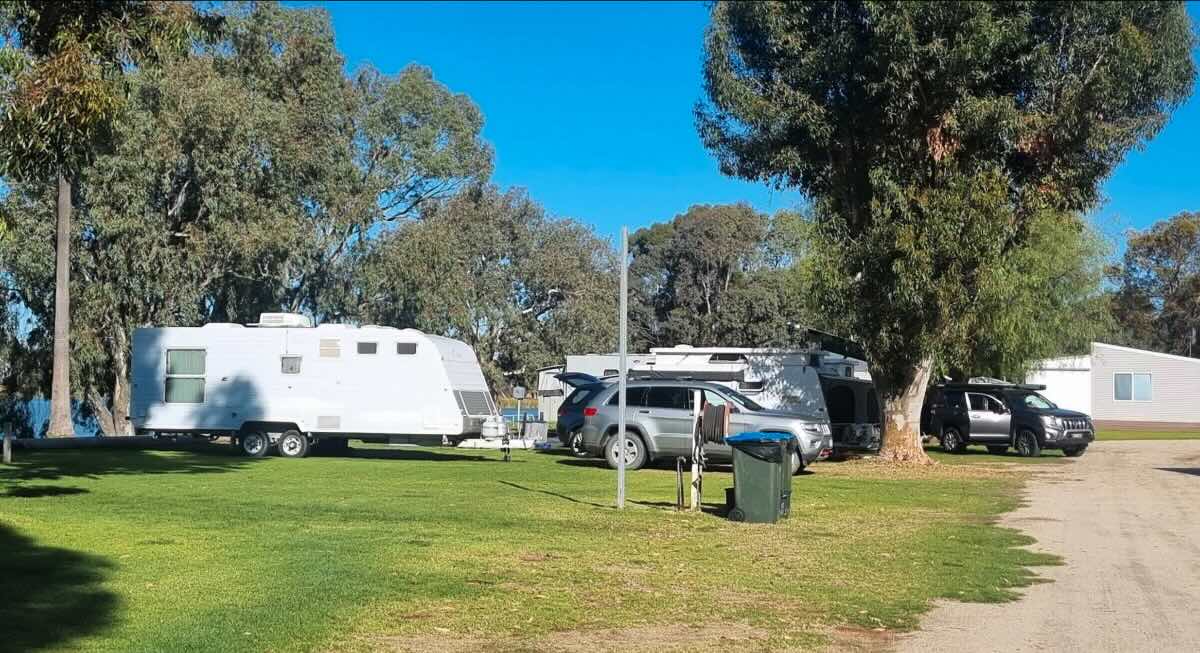 Lake Charm Foreshore Caravan Park